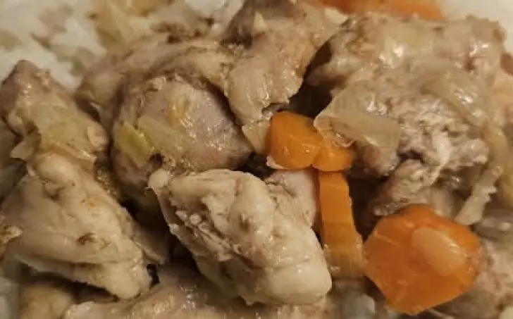 Kuřecí stehenní kousky v páře