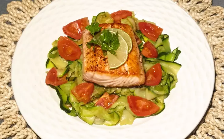 Losos s cuketovými nudlemi - LC