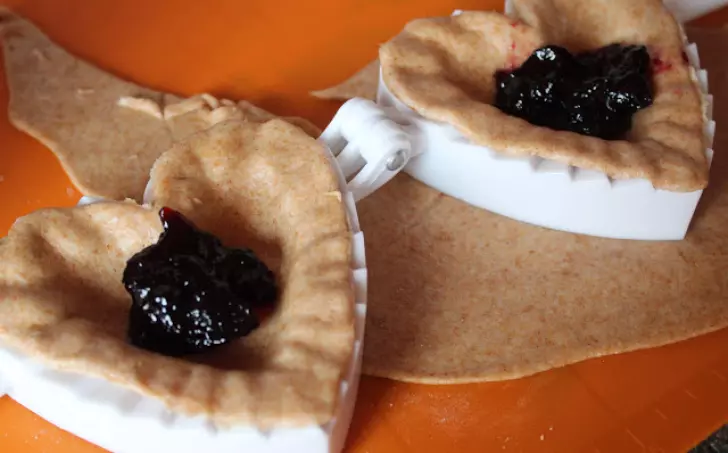 Špaldové pirohy s ovocnou omáčkou