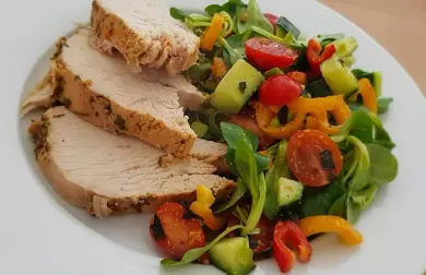 Krůtí prsa s polníčkovým salátem