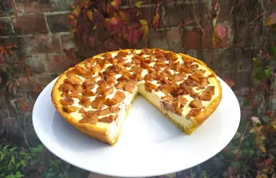 Mandlový koláč s tvarohem a jablky - LC