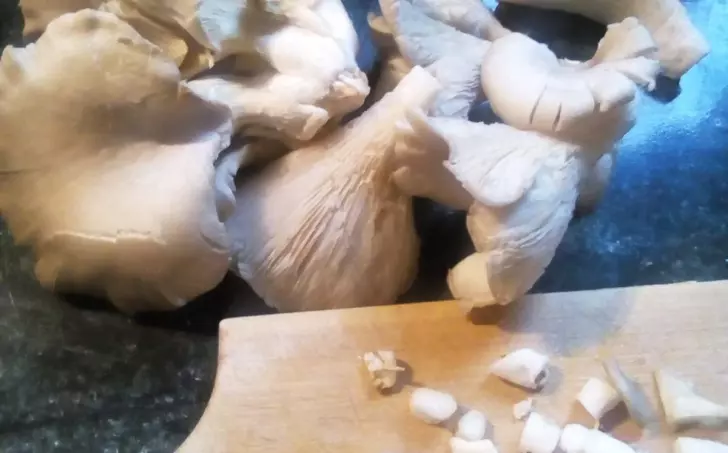 Vepřové plátky na hlívě ústřičné