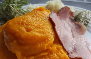 Dýňová kaše s mrkví a muškátovým oříškem