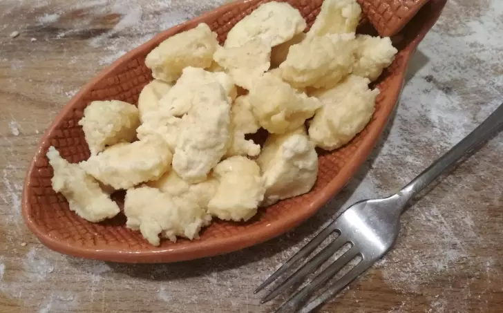 Základní mandlové těsto na noky, špecle