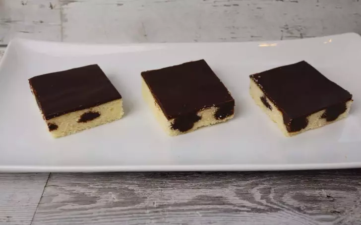 TUZEMSKÁ ŠŤOUCHANÁ BUCHTA