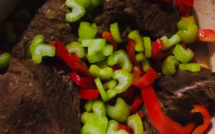 Hovězí krk - podplečí s květákovou kaší LC