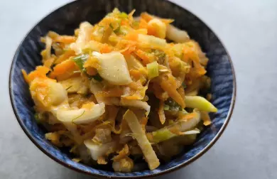 Oranžové kimchi s pomerančem, zázvorem a fenyklem