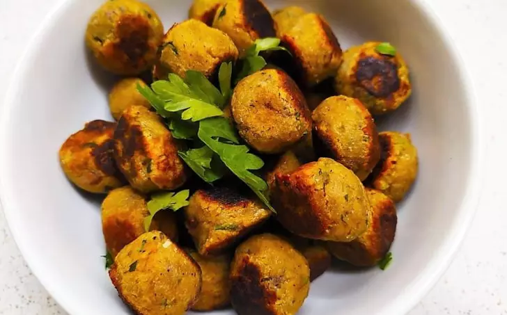 Low carb celerové noky se smaženou cibulkou