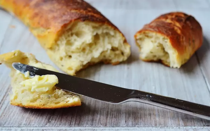 Kváskové podmáslové pseudobagety