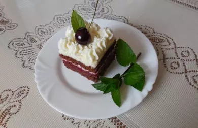 Schwarzwaldské višňové kostky