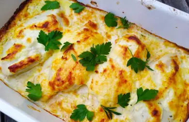 Kuřecí prsa zapečená v sýrové peřince