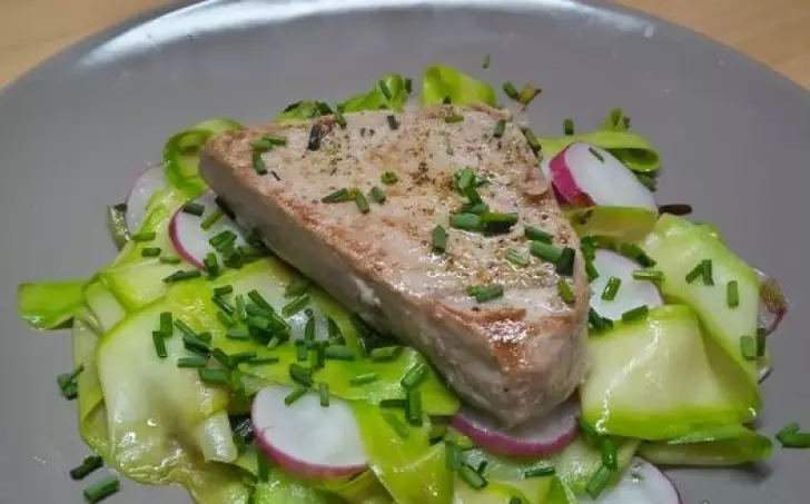 ŠIROKÉ CUDLE S TUŇÁKEM  - LC