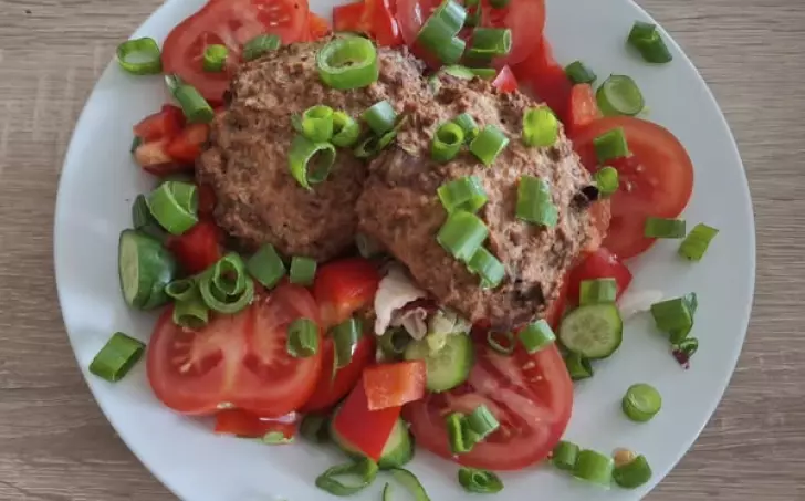 Karbanátky z mletého kuřecího masa s pohankou