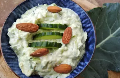 Avokádovo - okurkový dip