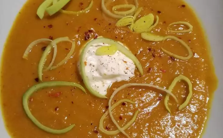 Porková polévka s dýní a kurkumou - LC