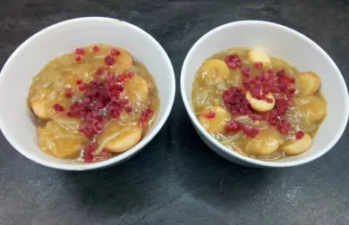 Jablečný pudink s malinami a skořicí - bezlepkový