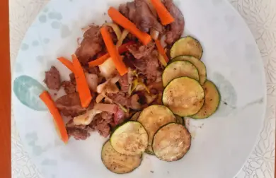 Kuracia pečeň s cuketou