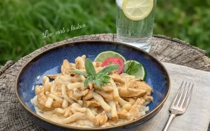 CITRÓNOVÉ KUŘE VE SMETANOVÉ OMÁČCE