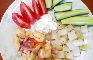 Kuracie rezance s hlivou a s kalerábovými zemiakmi