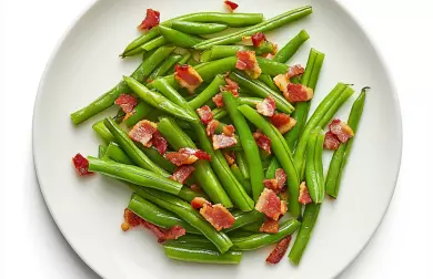 Fazolové lusky se slaninou