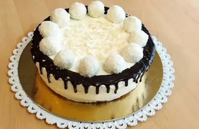 KOKOSOVÝ DORT (low carb, lactose-free)