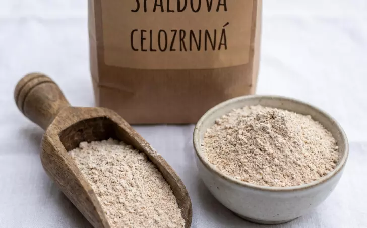 Hladká mouka špaldová celozrnná