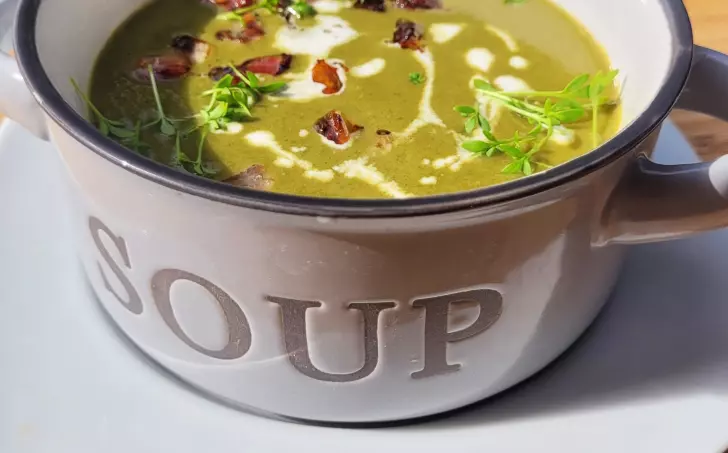 POLÉVKA ŠPENÁTOVÁ