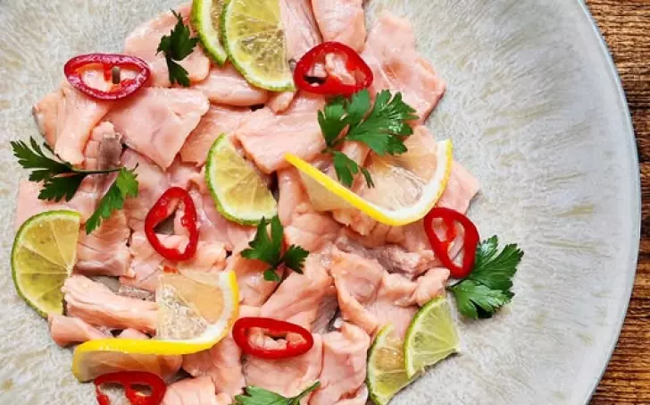 Lososové ceviche