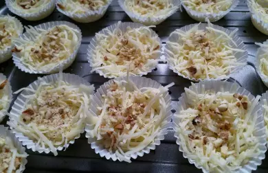 Sýrovo-avokádové košíčky s ořechy - LC