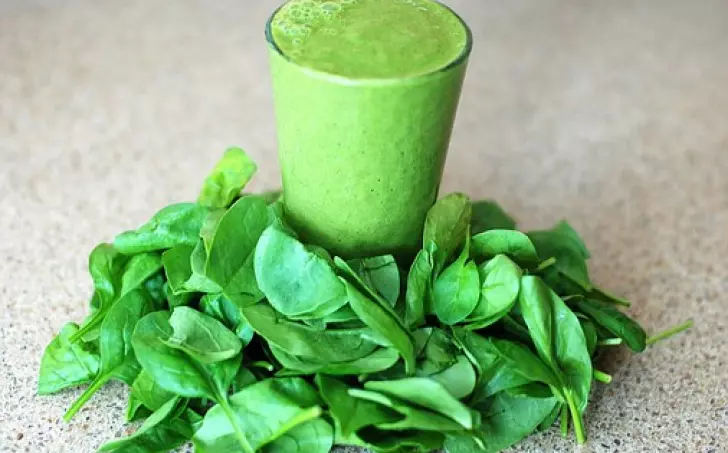 Špenátové smoothie s mrkví