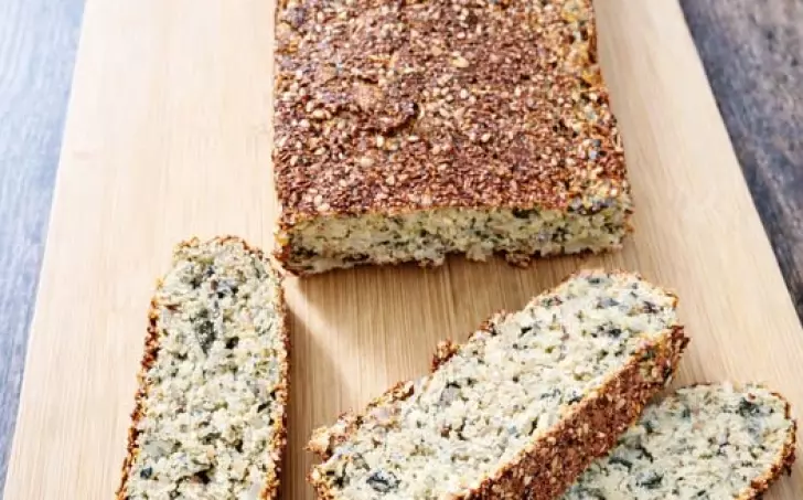 Semínkový chléb z cottage