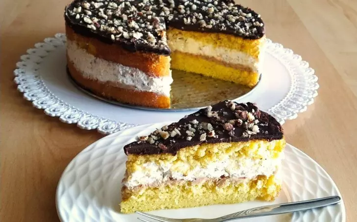 Dort s lískovými oříšky, karamelem a čokoládou - LC