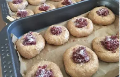 Celozrnné koláčky s jablíčky a datlemi