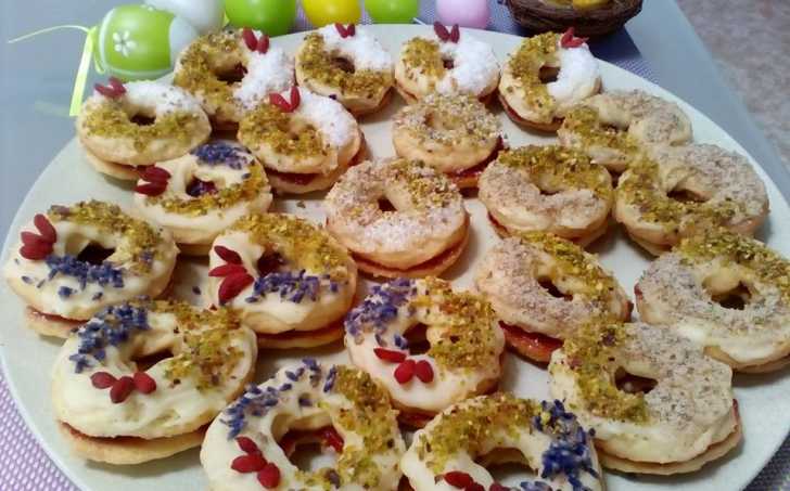 Linecké věnečky zdobené na svátky jara..