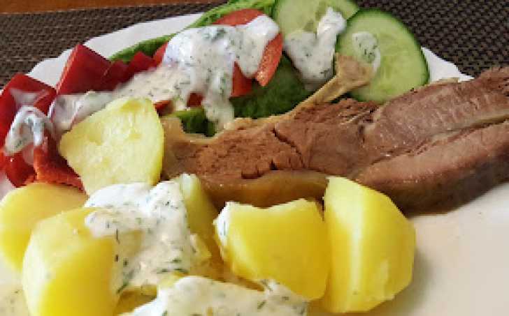 Pomalu pečená hovězí žebra