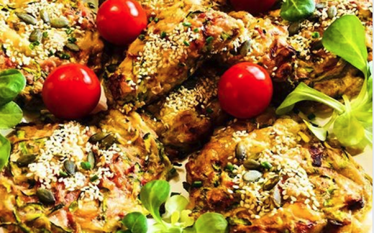 Placky z cukety, červené řepy a uzeného sýra - LC