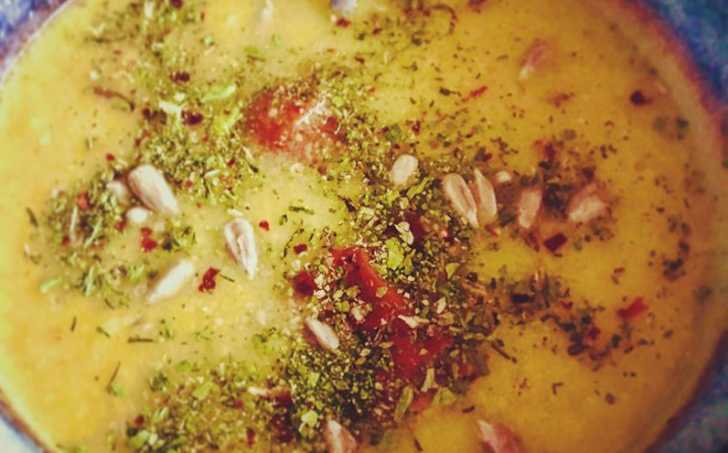 Kukuricová krémová polievka s kari