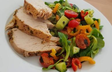 Krůtí prsa s polníčkovým salátem